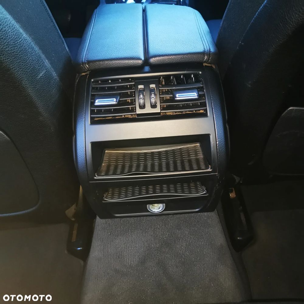 BMW Seria 5 520d xDrive Sport Line - 19