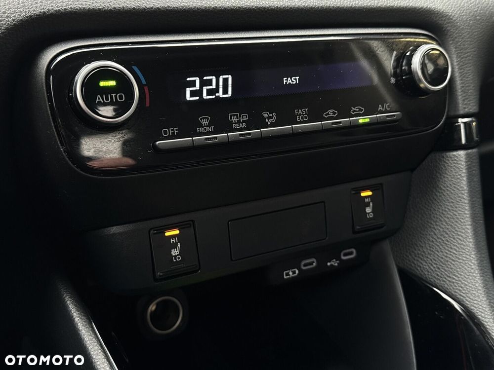 Toyota Yaris Hybrid 1.5 Style - 26