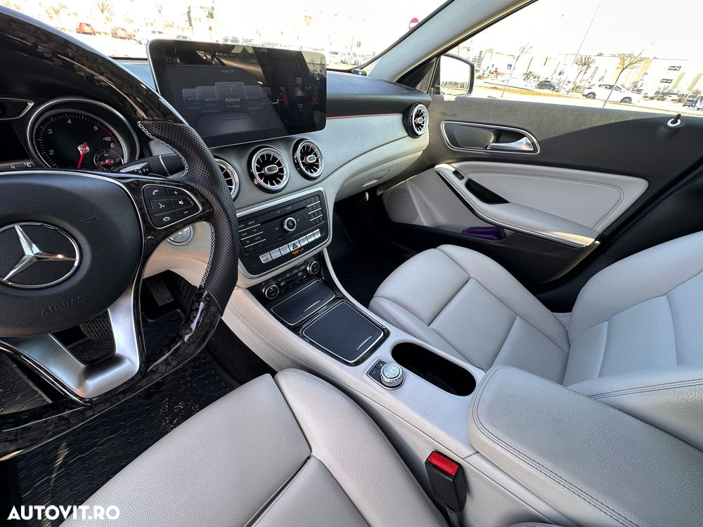 Mercedes-Benz GLA 200 d Aut. - 10
