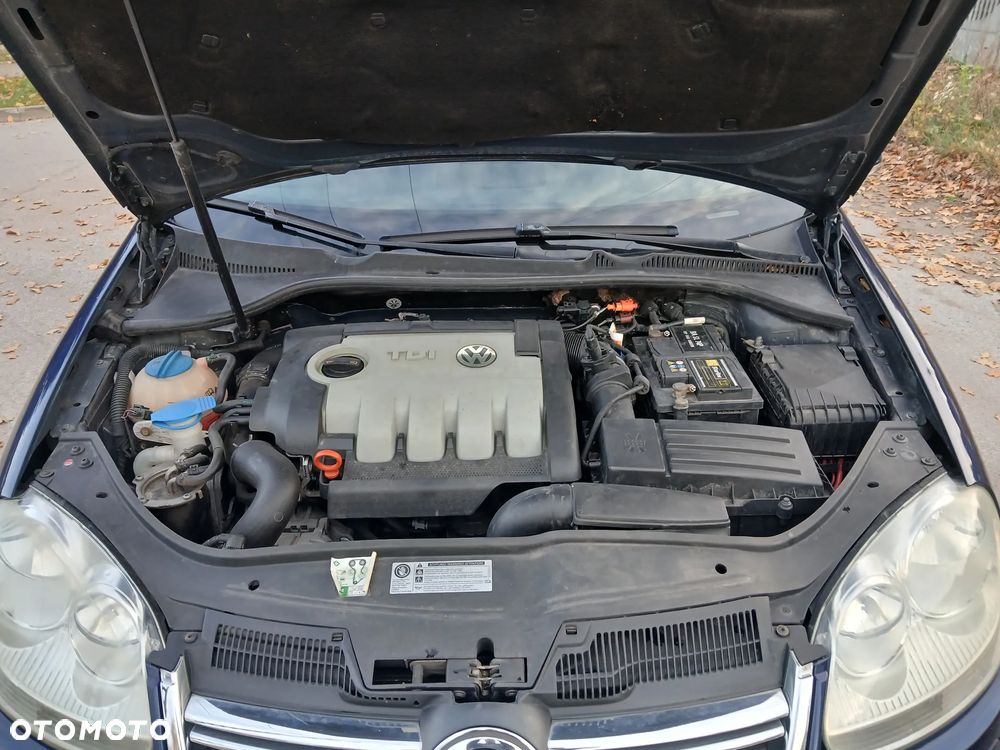 Volkswagen Golf - 16