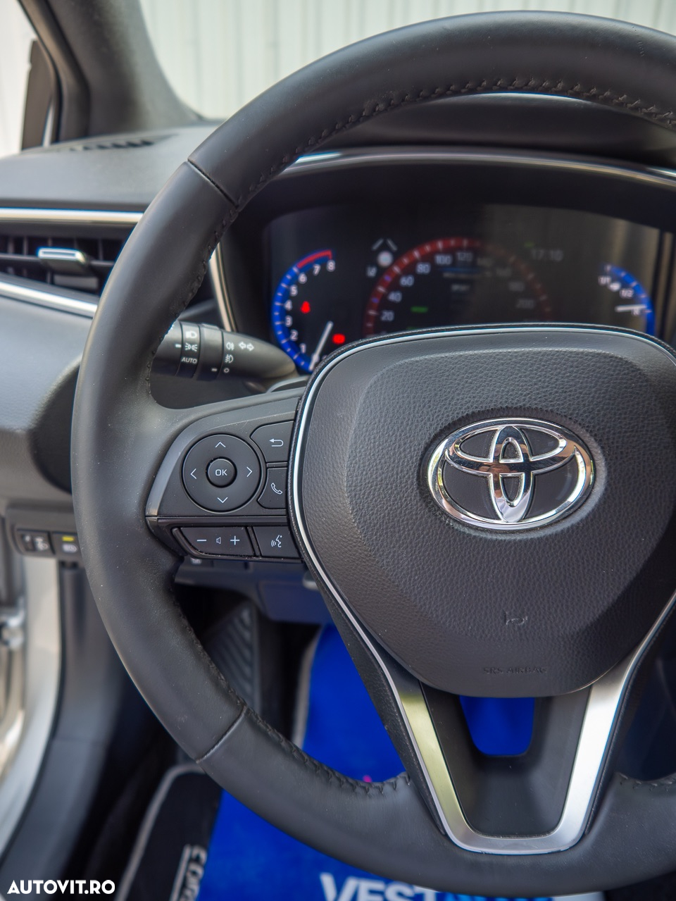 Toyota Corolla 2.0 HSD Exclusive Plus Bi-tone - 14