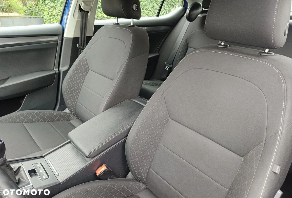 Skoda Superb 2.0 TDI Ambition - 32