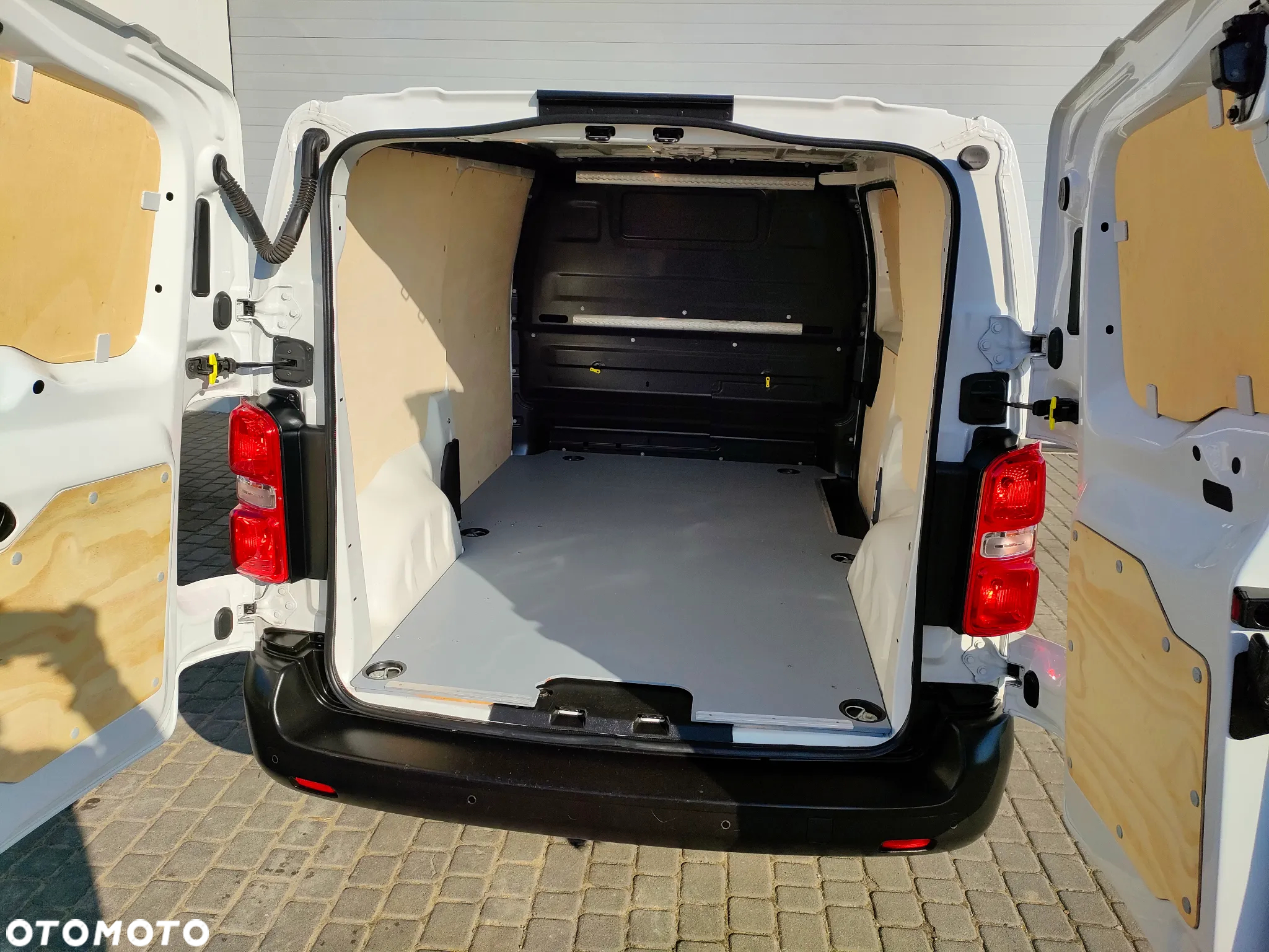 Opel Vivaro - 23