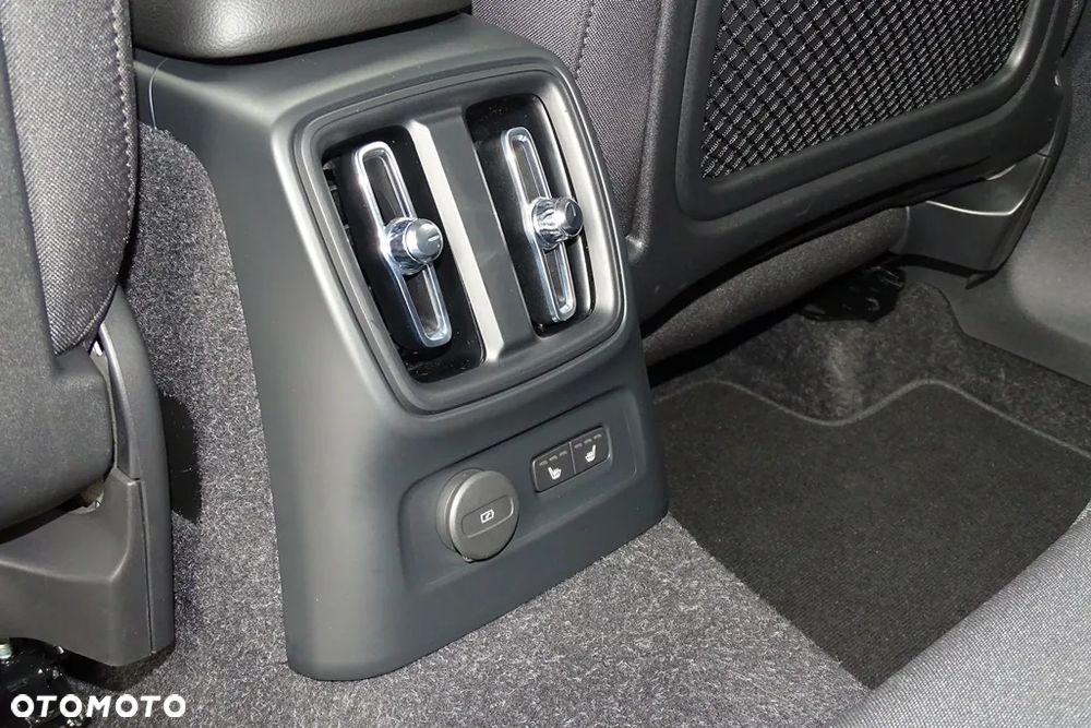 Volvo XC 40 T5 Recharge DKG Inscription Expression - 26