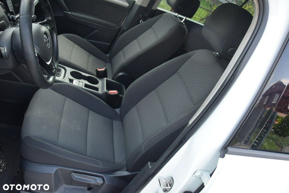 Volkswagen Touran 2.0 TDI BMT Comfortline DSG - 24