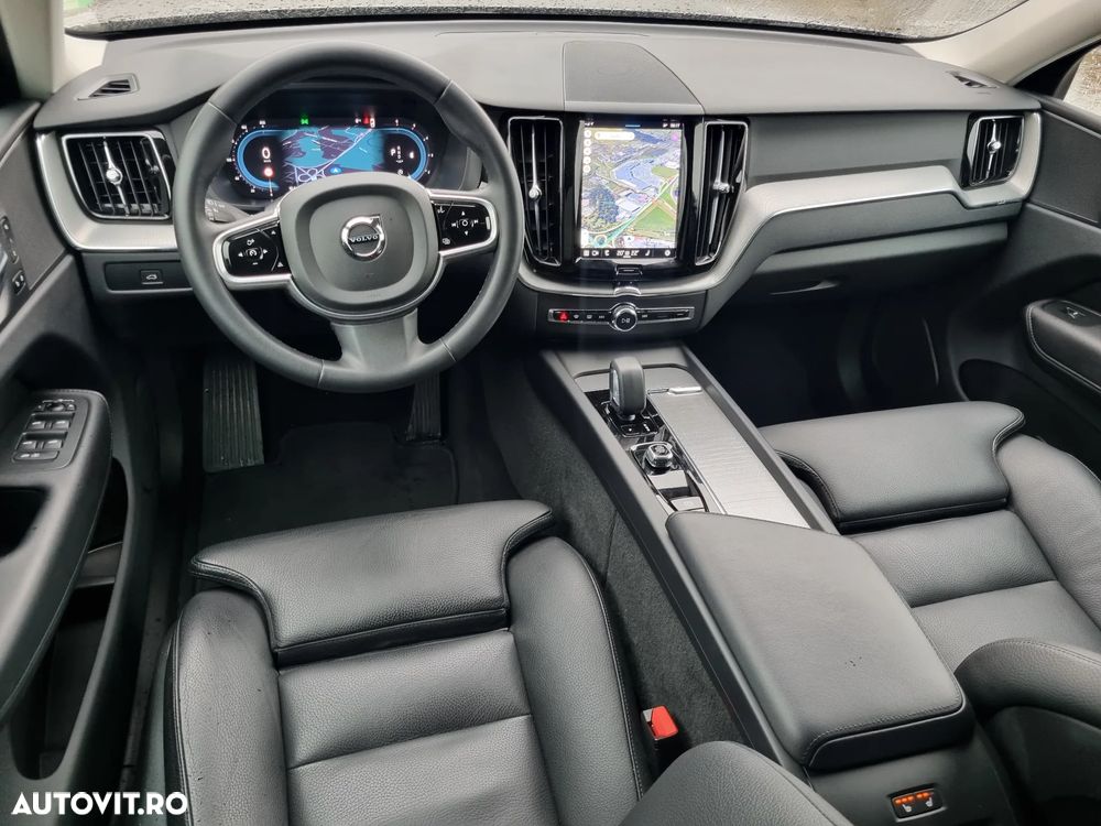 Volvo XC 60 B4 MHEV R-Design - 13