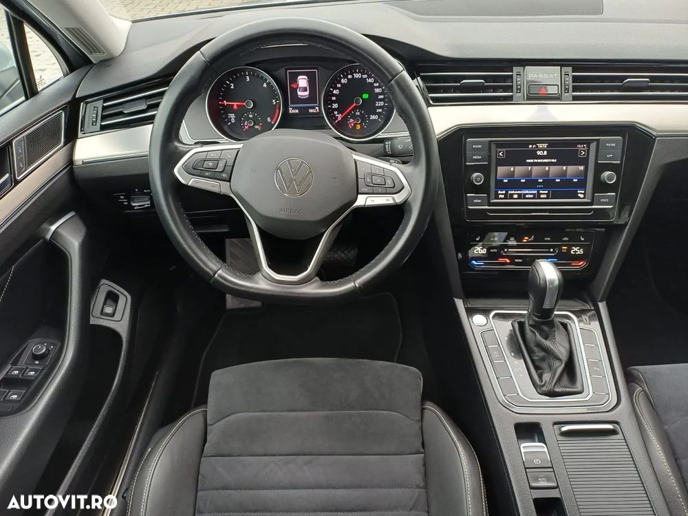 Volkswagen Passat 2.0 TDI DSG Highline - 11