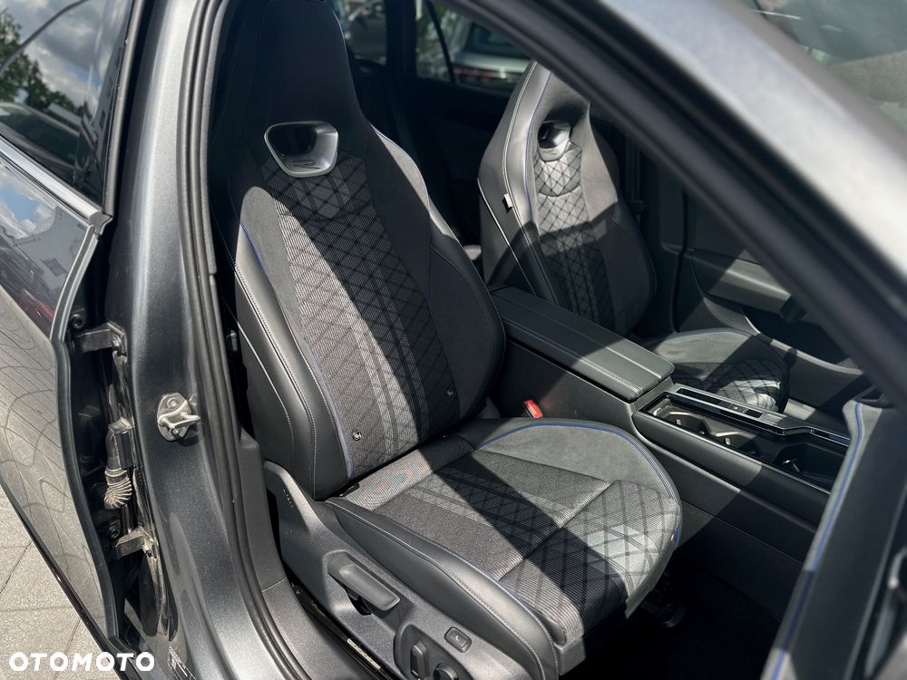 Volkswagen Passat - 17