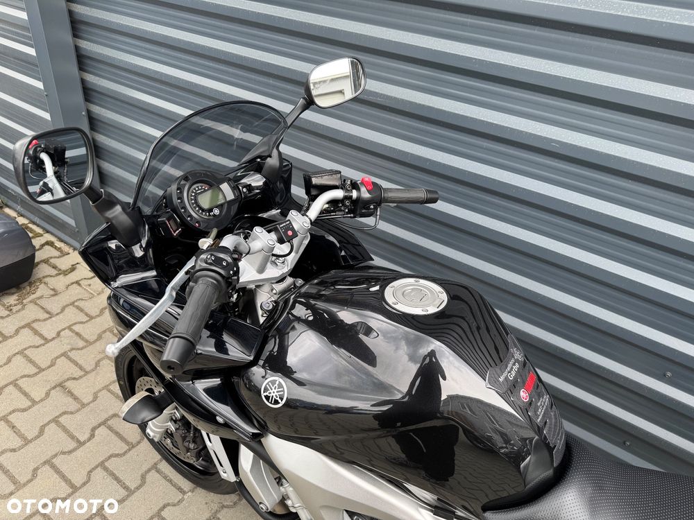 Yamaha FZ6 - 8