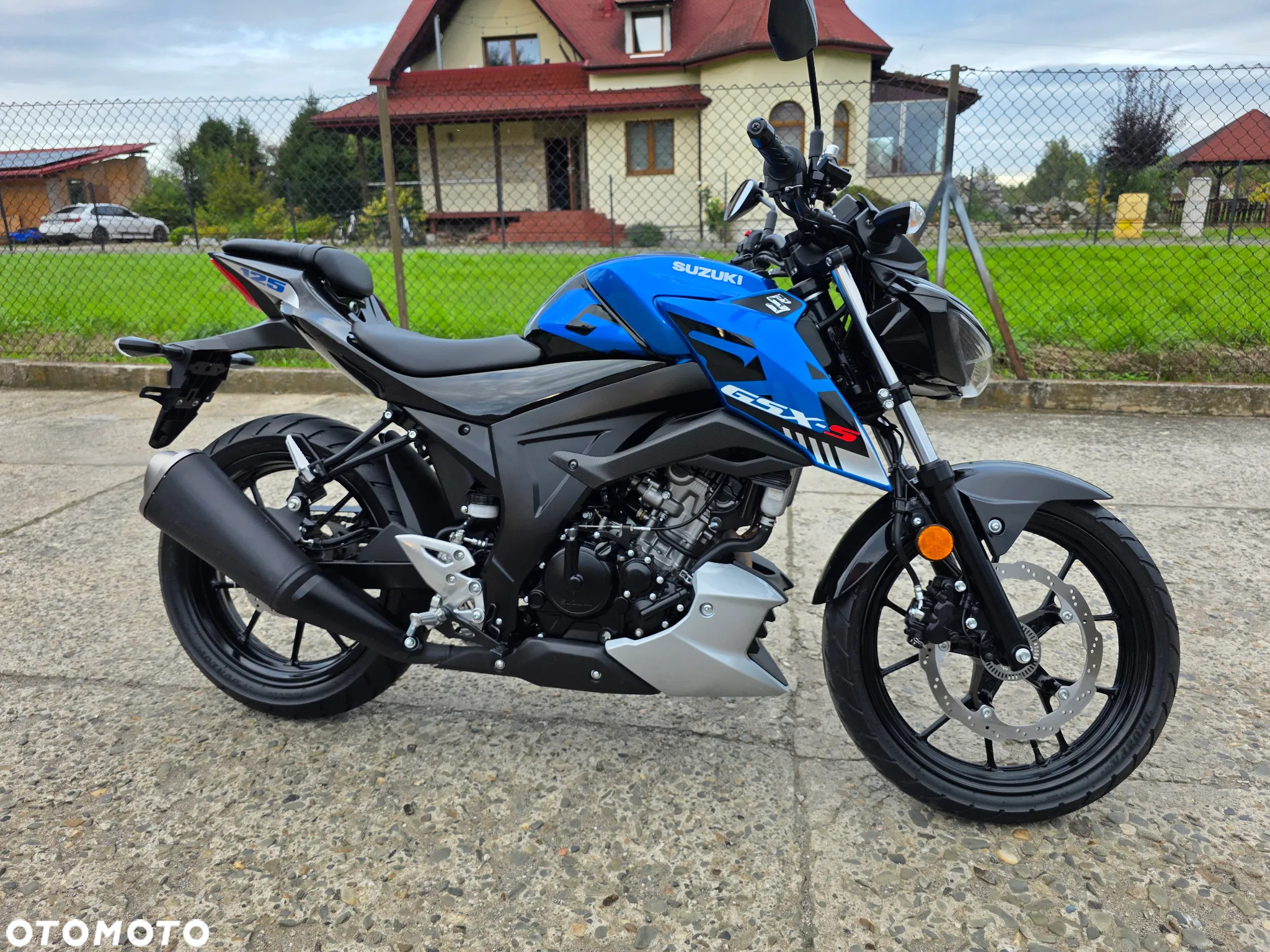 Suzuki GSX - 11