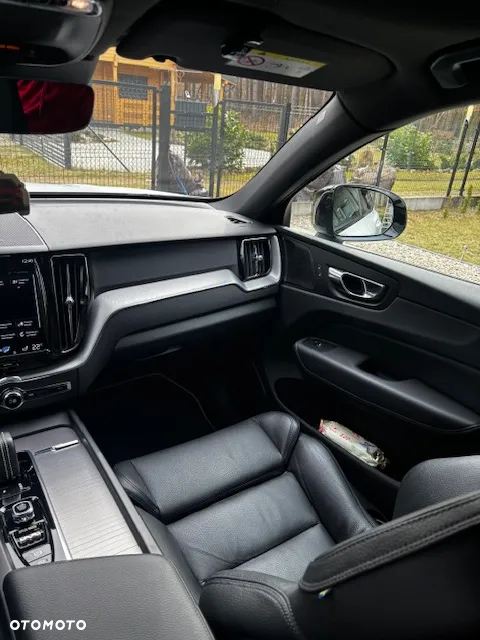 Volvo XC 60 B4 B R-Design - 22