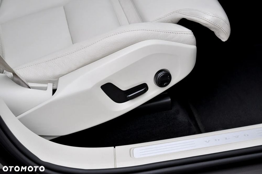 Volvo XC 60 D4 Inscription - 21