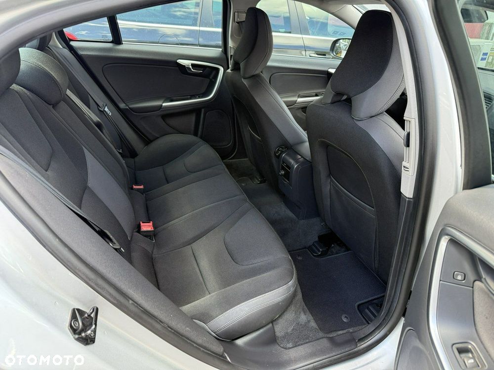 Volvo S60 - 36