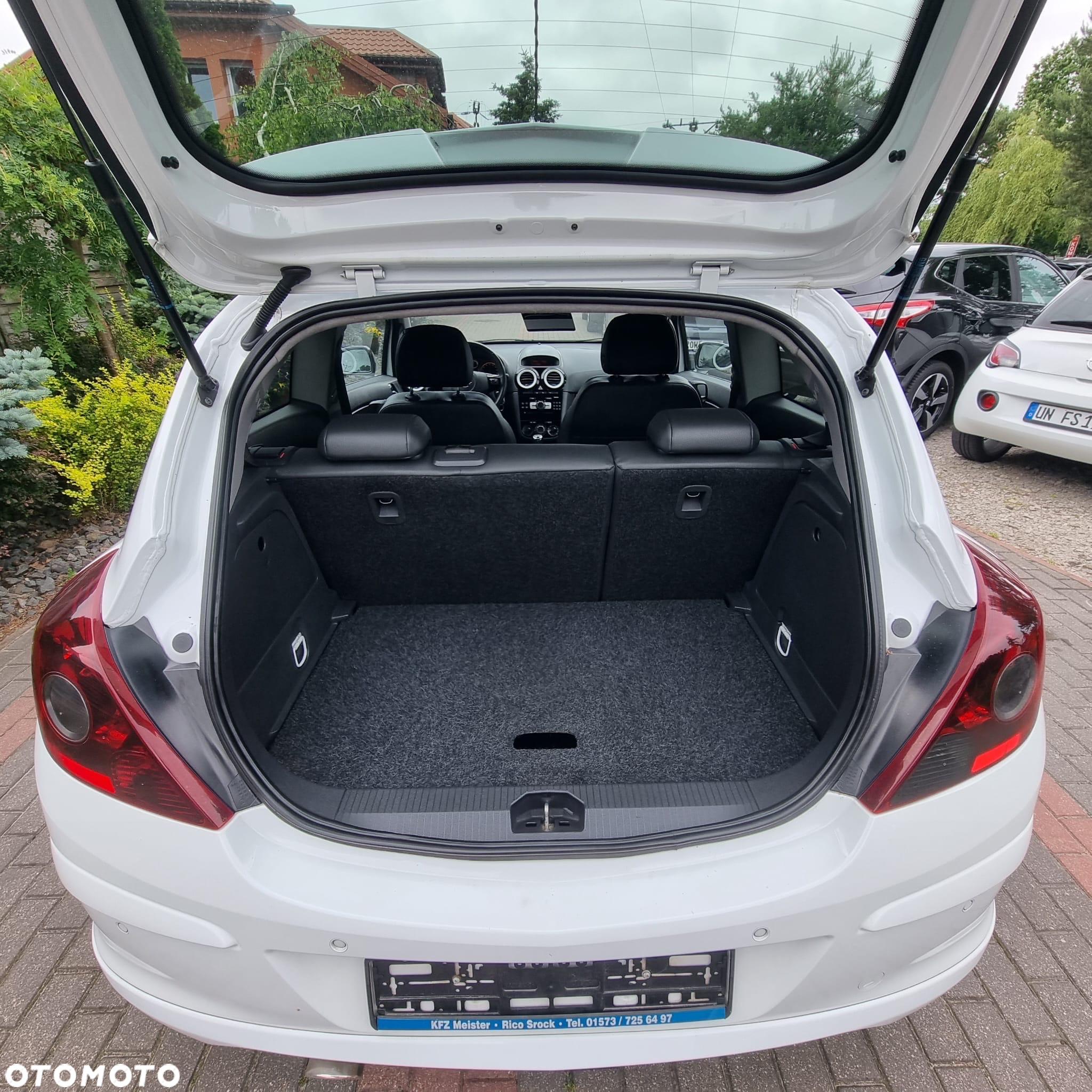 Opel Corsa 1.4 16V Limited Edition - 12