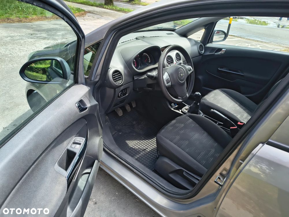 Opel Corsa - 10
