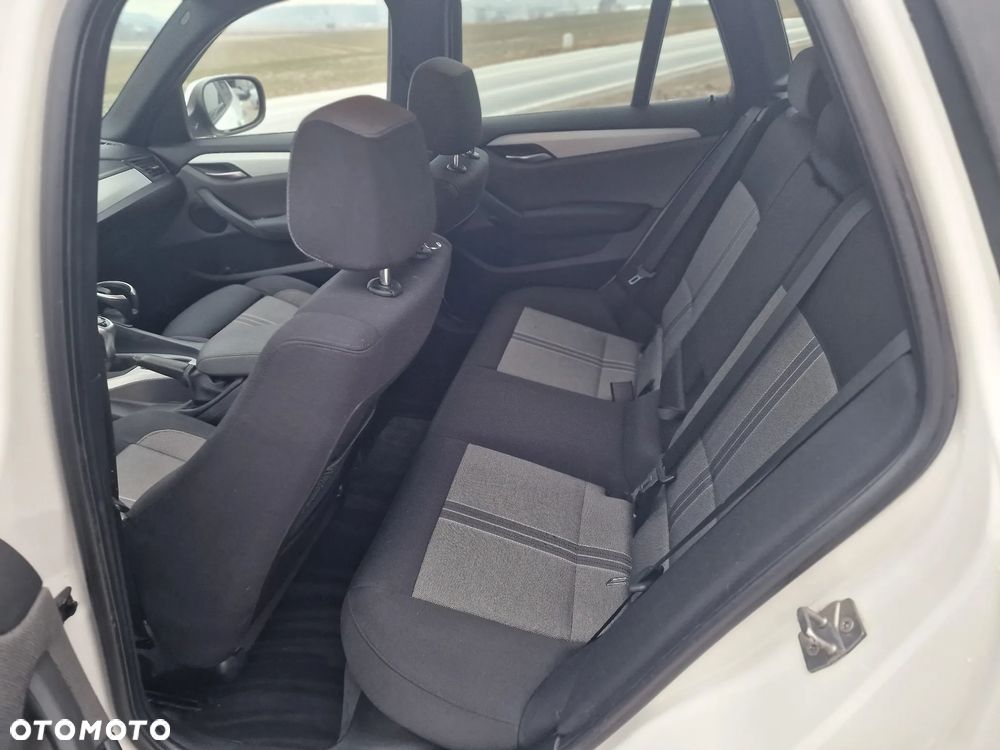 BMW X1 sDrive18d xLine - 21