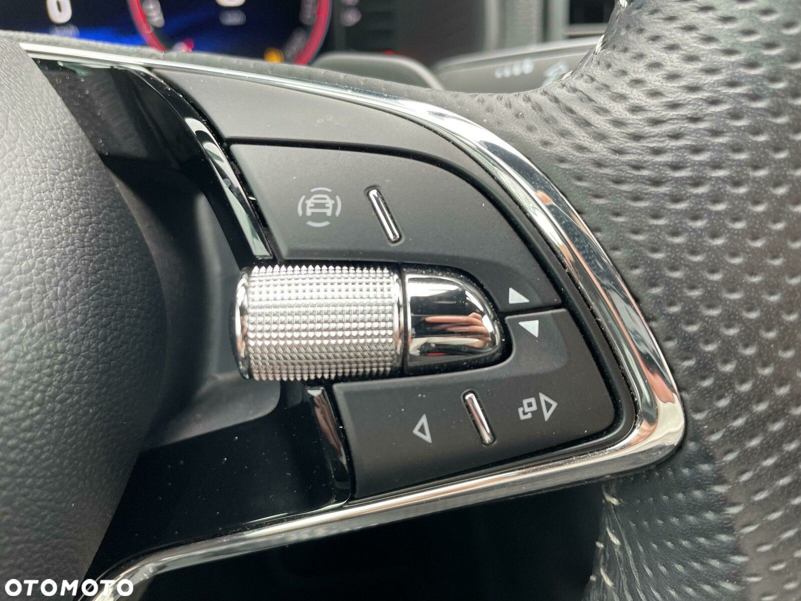 Skoda Karoq 1.5 TSI ACT 4x2 Sportline DSG - 18