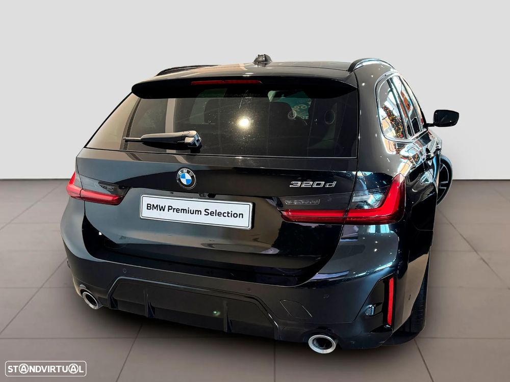 BMW 320 d Touring Pack Desportivo M Auto - 4