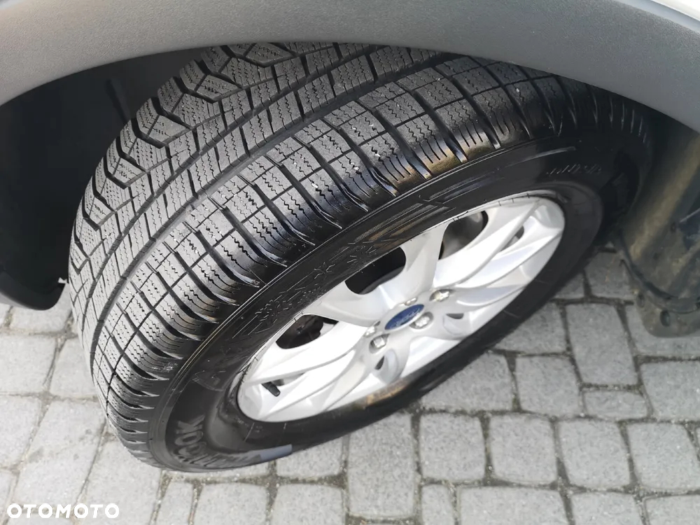 Ford Kuga 2.0 TDCi 2x4 Trend - 35