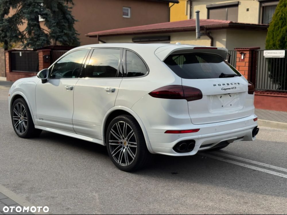 Porsche Cayenne GTS - 1