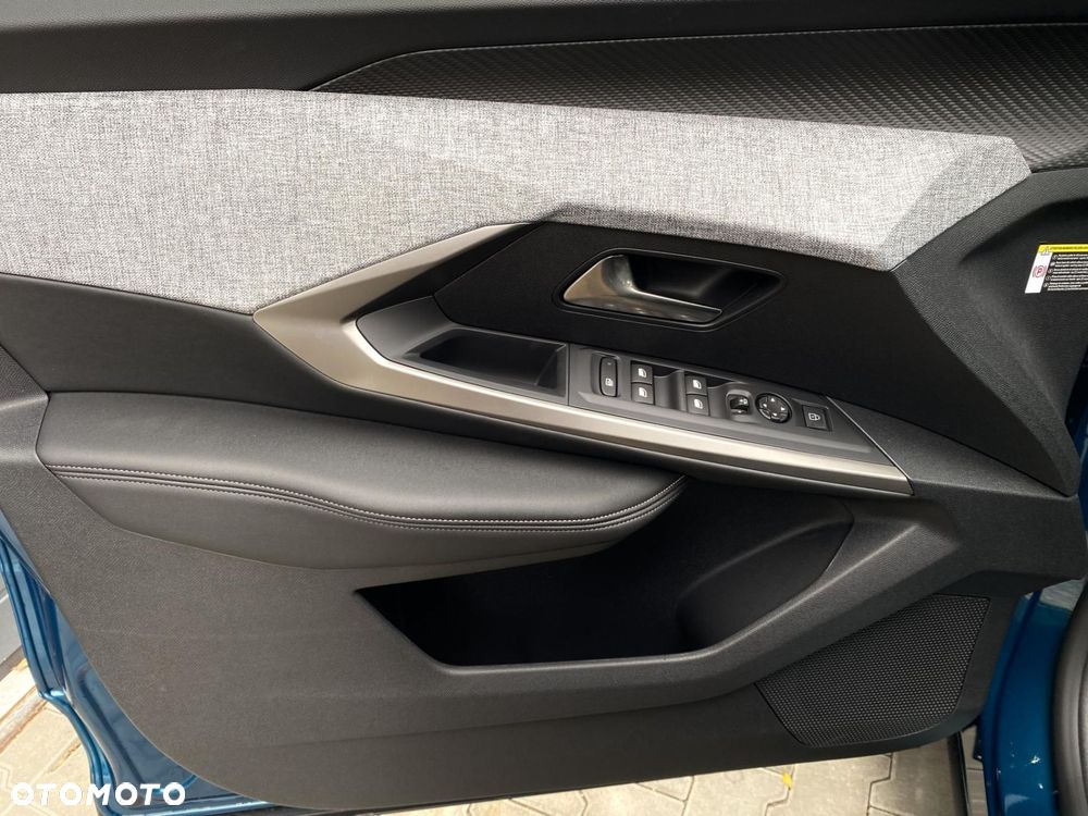 Peugeot 3008 1.2 PureTech mHEV Allure e-DCS6 - 22