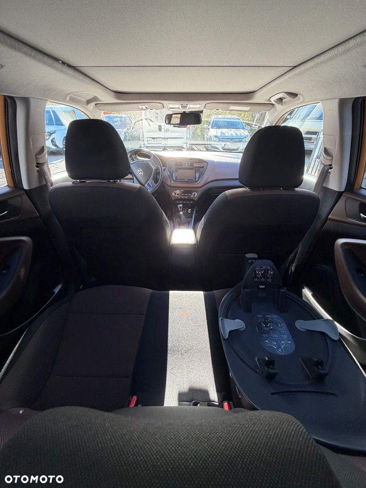Hyundai i20 - 17