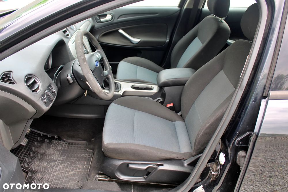Ford Mondeo 1.8 TDCi Ambiente - 18