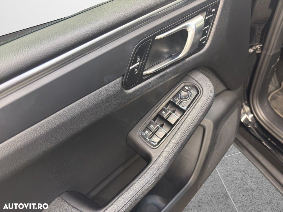 Porsche Macan Standard - 16