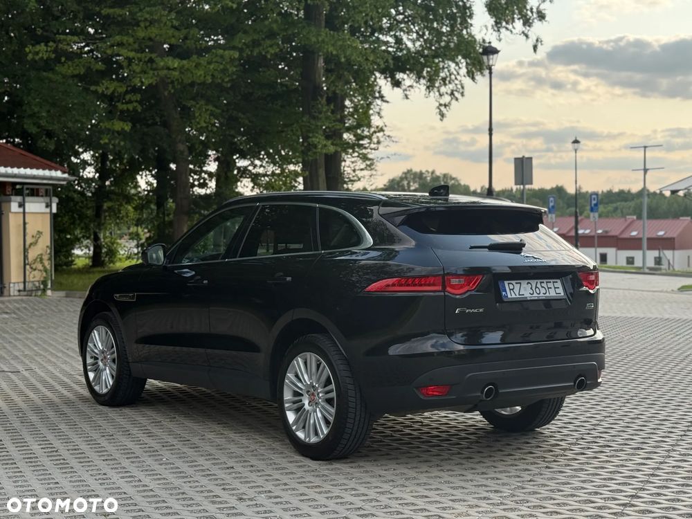 Jaguar F-Pace 30t AWD Portfolio - 5