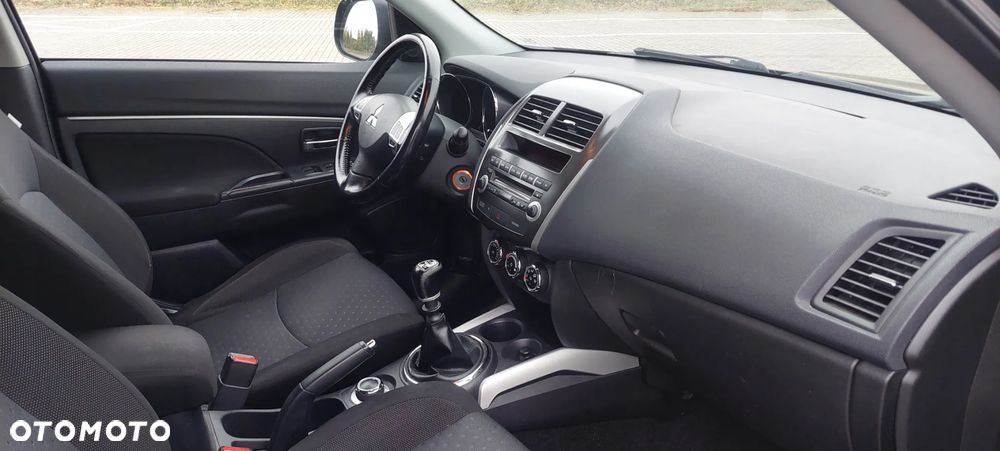 Mitsubishi ASX 1.8 DI-D 4WD Instyle - 32