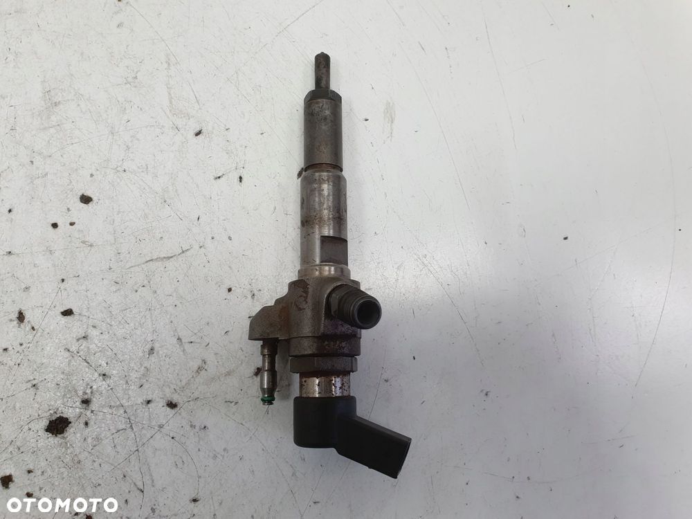 Volvo C30 1.6 D2 WTRYSKIWACZ wtrysk 9674973080 - 3