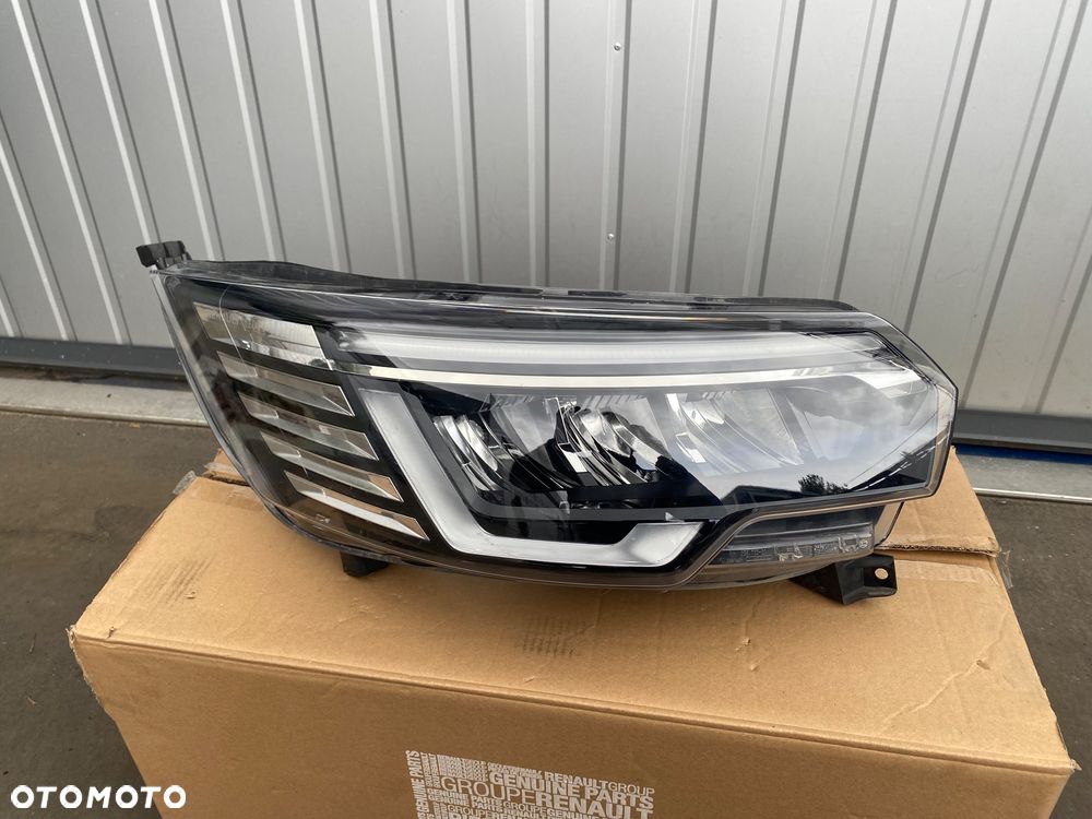 RENAULT TRAFIC III 3 lift 4 IV 2023r  Z DEMONTAŻU KOMPLETNA LAMPA PRZEDNIA PRAWA REFLEKTOR PRZEDNI PRAWY PRZÓD FULL LED LEDOWY 260102899R fulled - 1