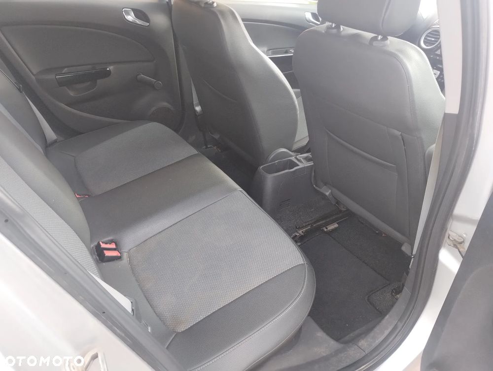 Opel Corsa 1.2 16V Cosmo - 12