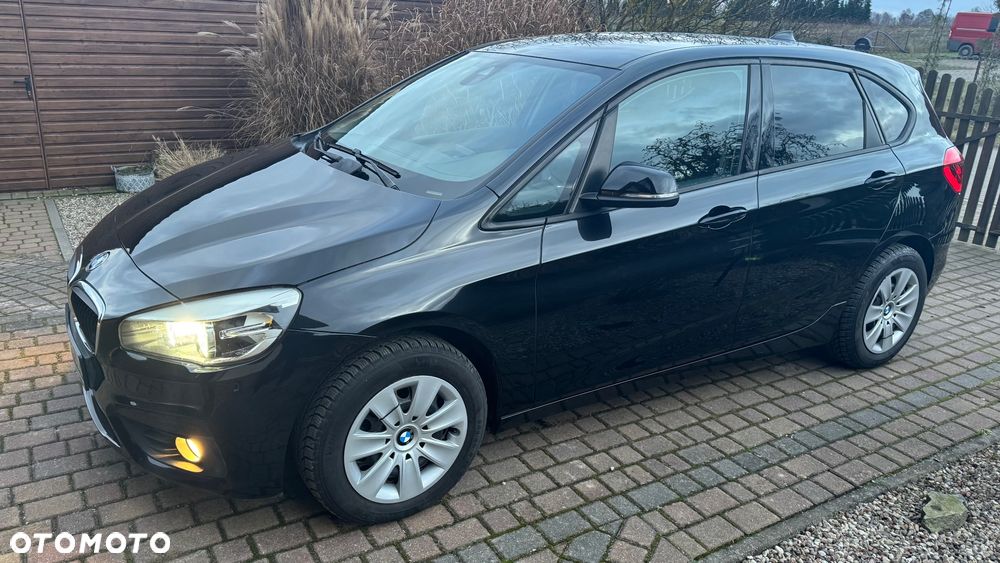 BMW Seria 2 220d - 5