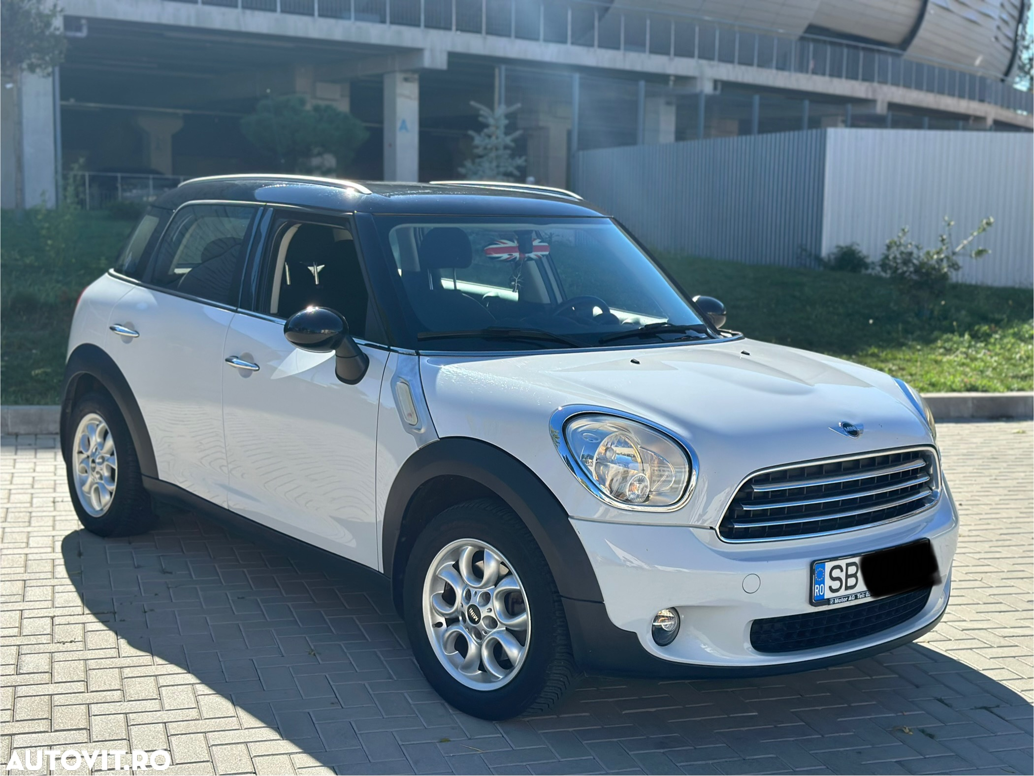 Mini Countryman - 2