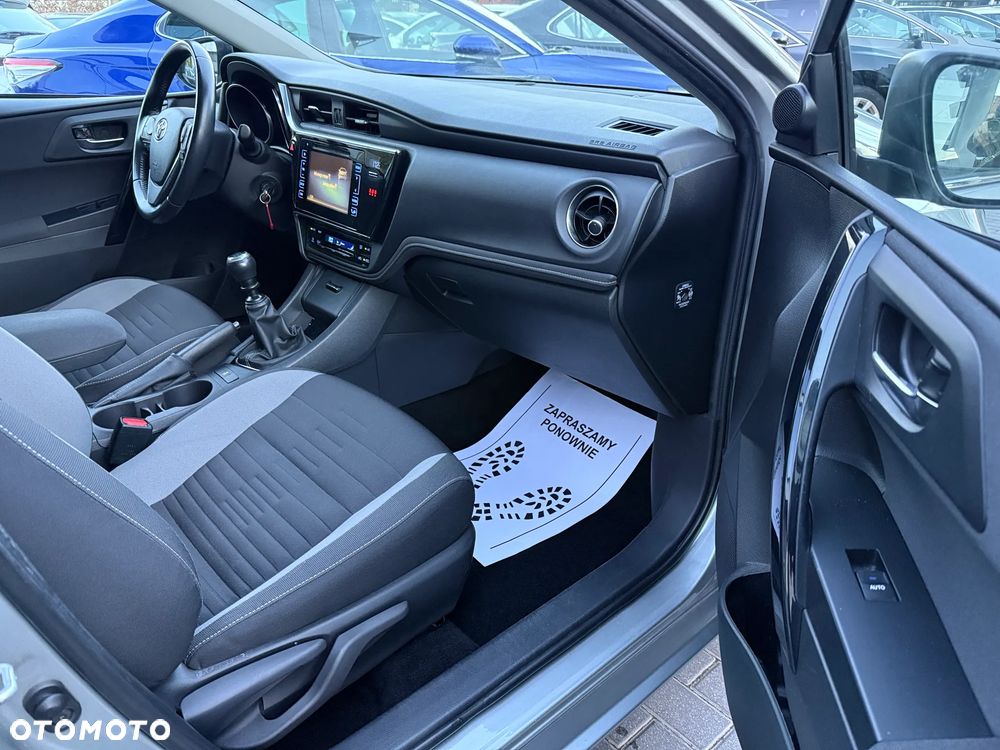 Toyota Auris 1.6 Premium - 13