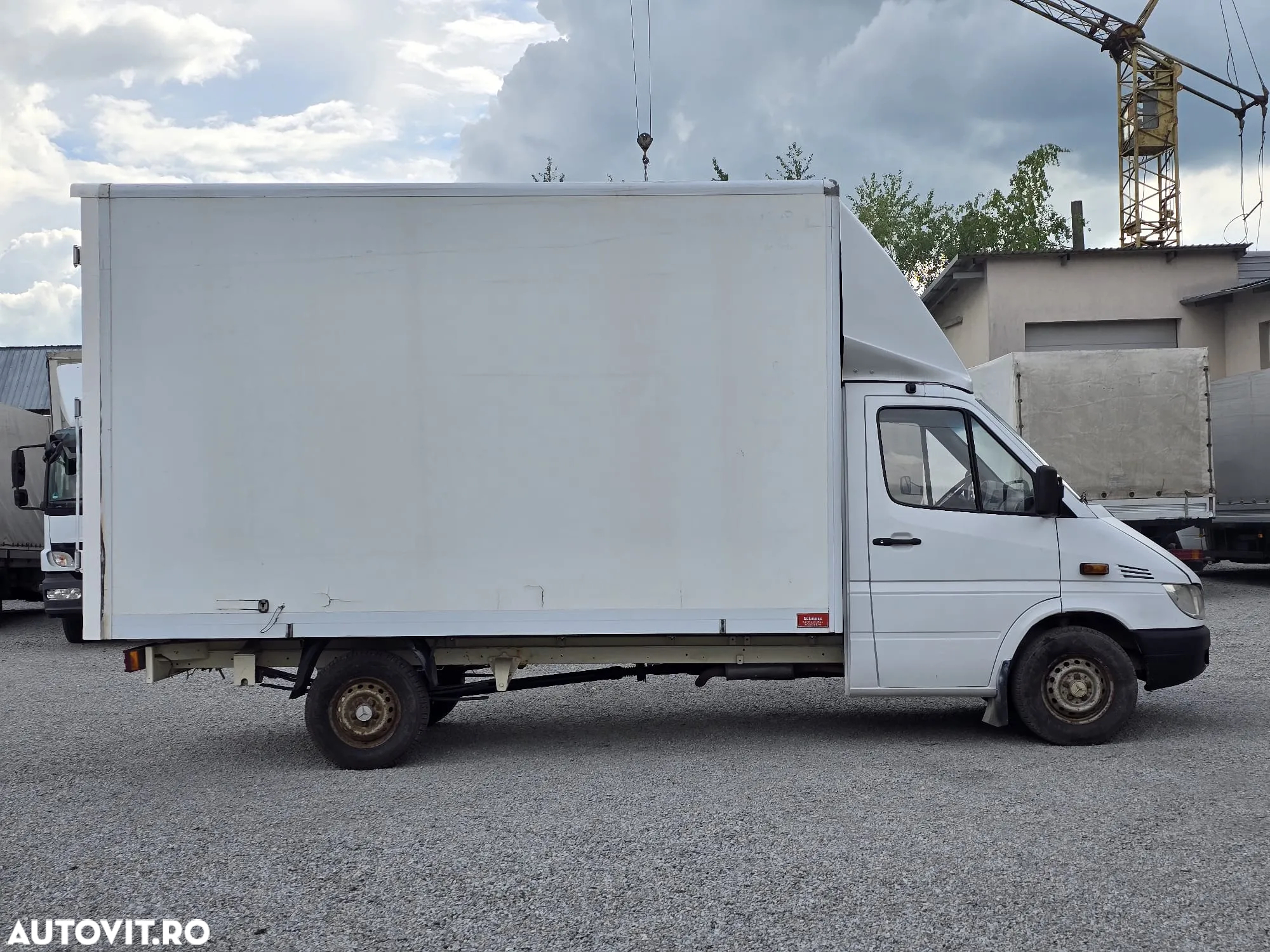 Mercedes-Benz Sprinter - 10