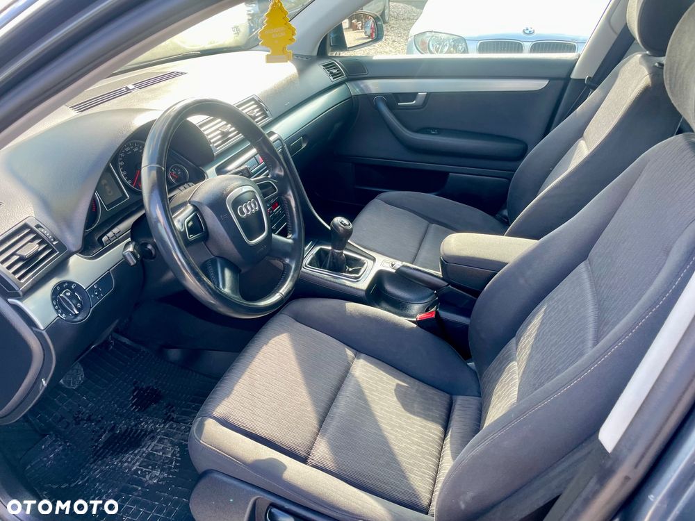 Audi A4 Avant 2.0 TDI - 25
