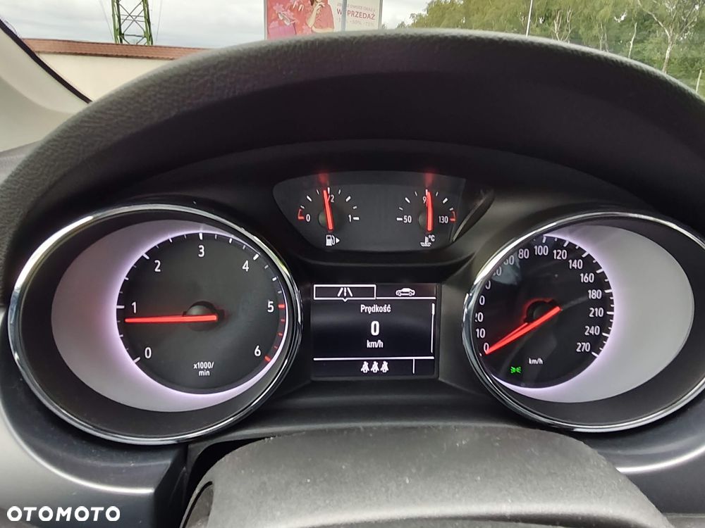 Opel Astra 1.6 CDTI Essentia S&S - 15
