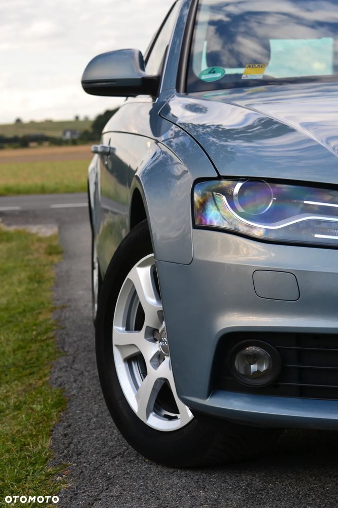 Audi A4 ver-1-8-tfsi-attraction - 8