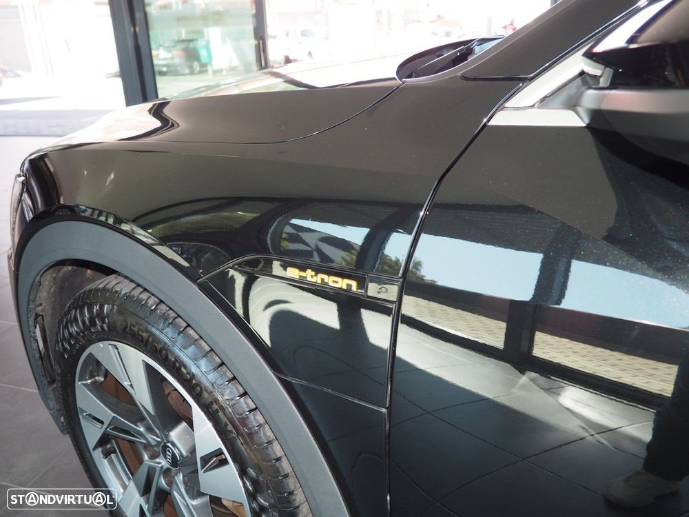 Audi e-tron 50 quattro S line - 12