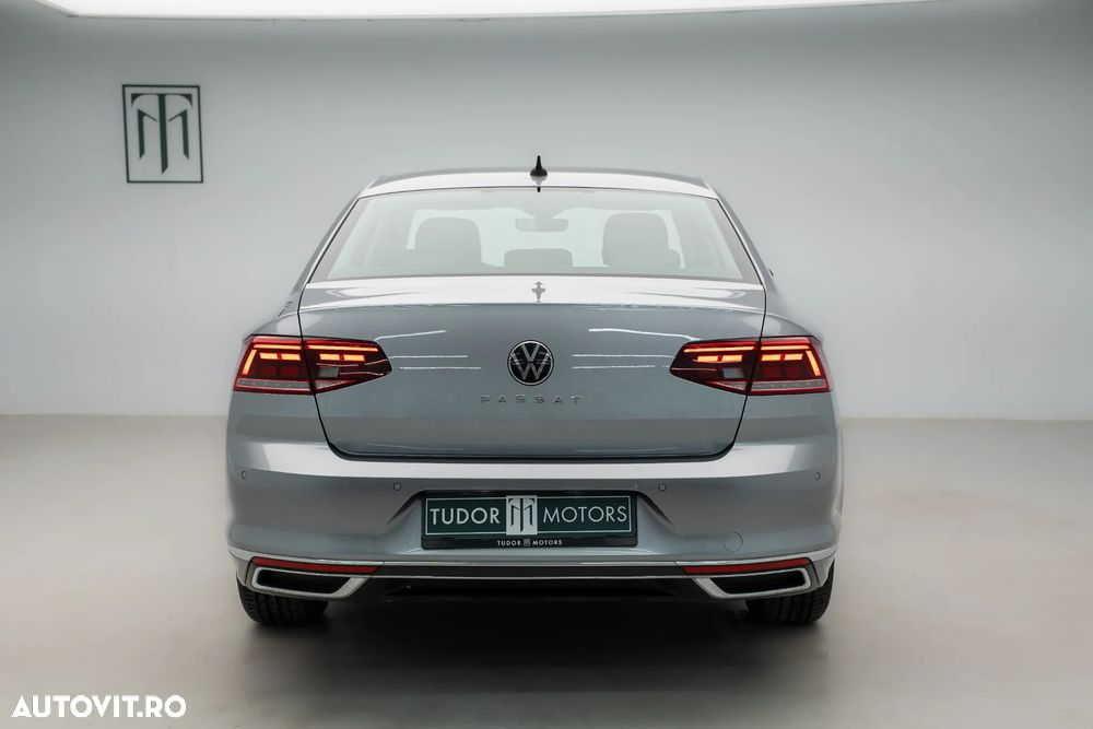 Volkswagen Passat 2.0 TDI DSG Advance - 6