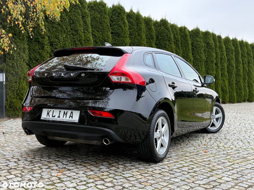 Volvo V40 T2 Momentum - 33