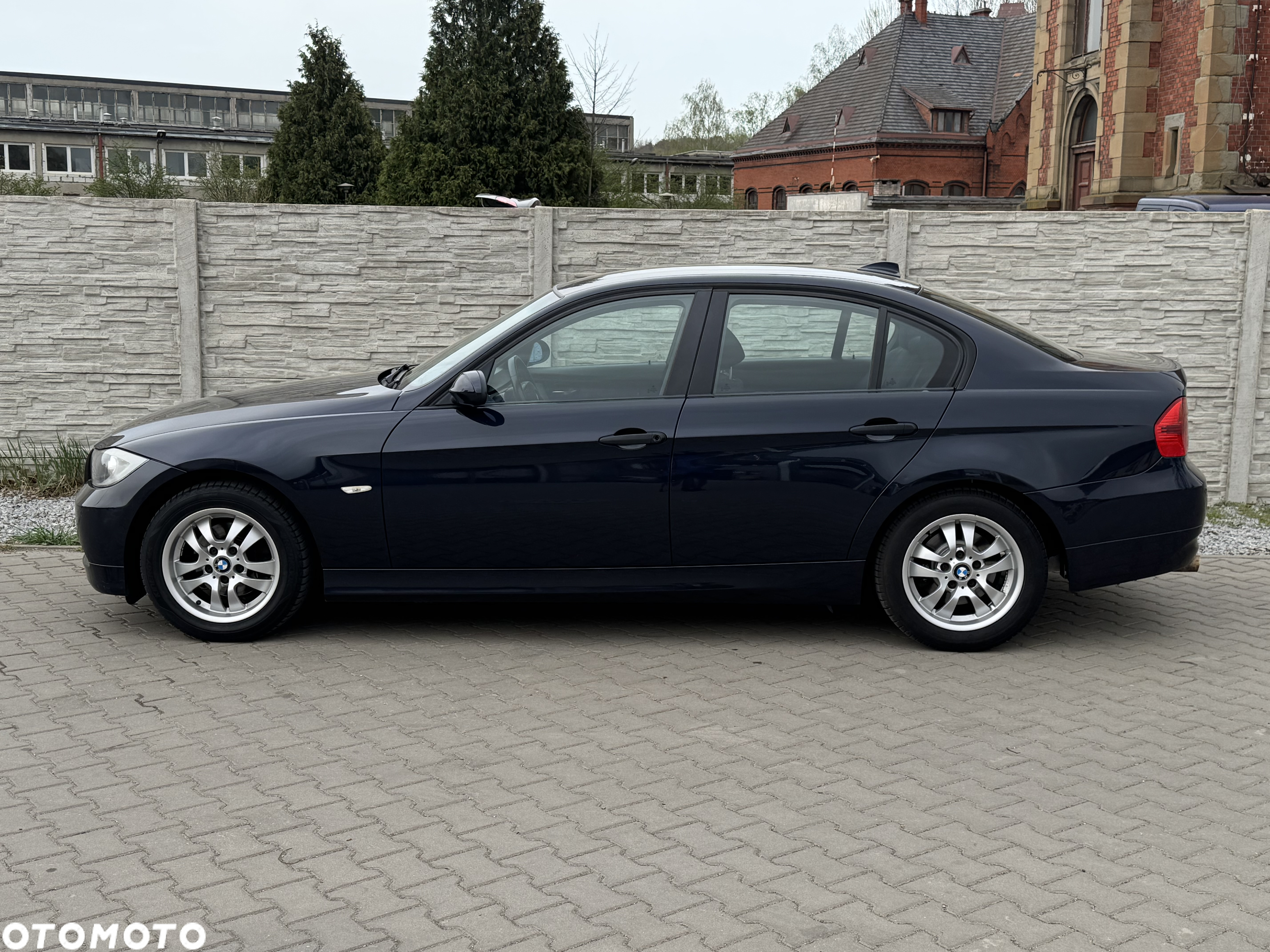 BMW Seria 3 318i - 3