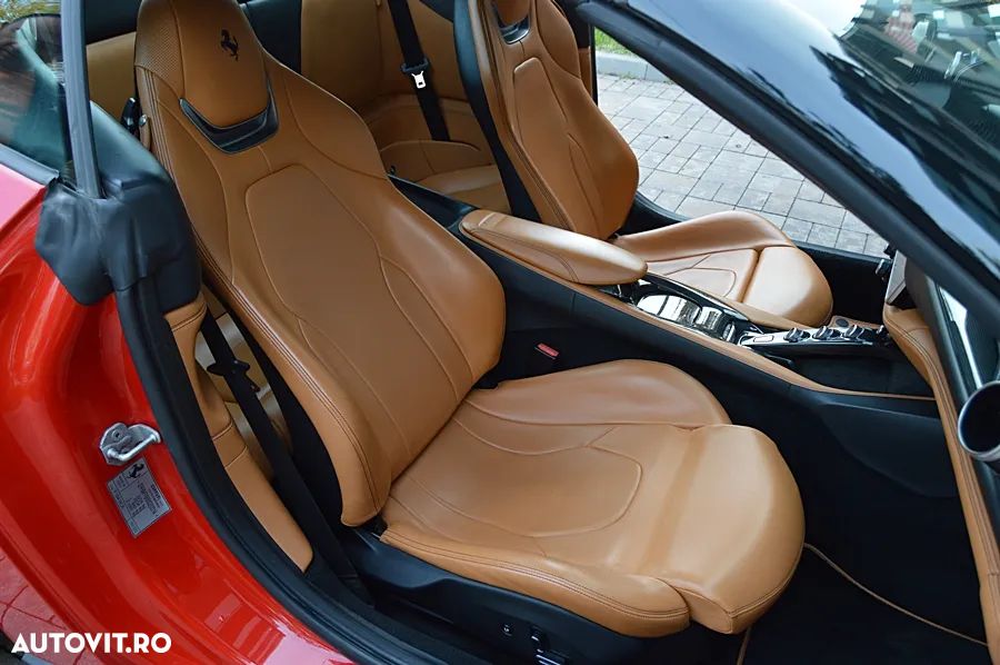 Ferrari Portofino - 16