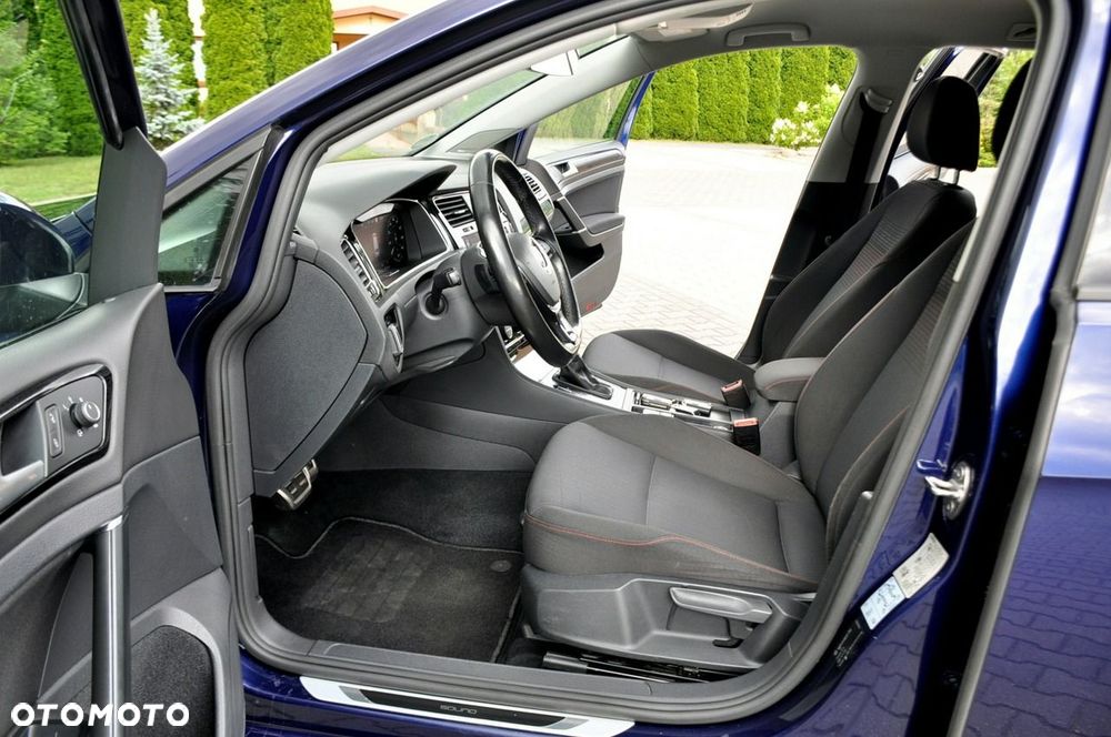 Volkswagen Golf Variant - 21