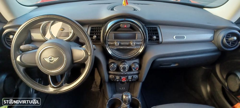 MINI 3 Portas Cooper D - 4