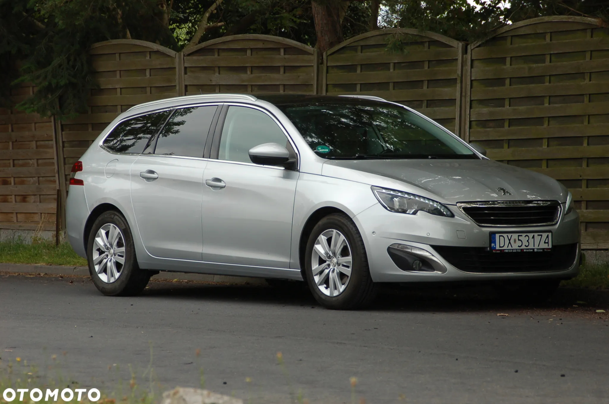 Peugeot 308 SW BlueHDi 120 EAT6 Stop & Start Allure - 24