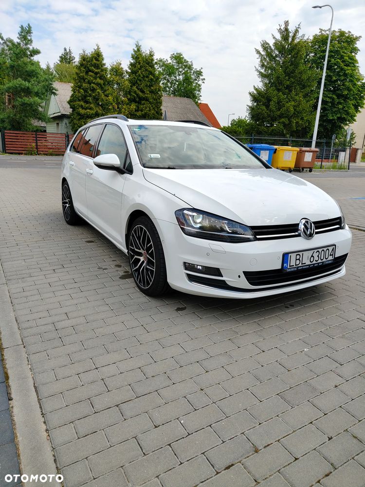 Volkswagen Golf - 1