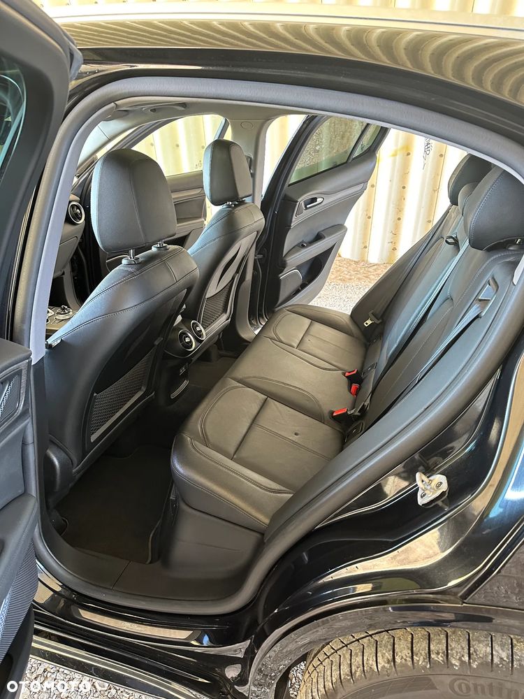 Alfa Romeo Stelvio 2.0 Turbo 16V AT8-Q4 Veloce - 11
